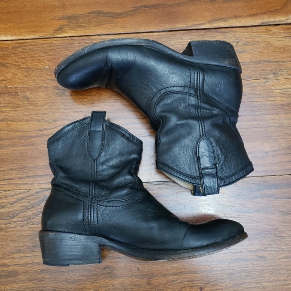 Frye Shoes - Frye Carson Shortie booties ankle boots black 8